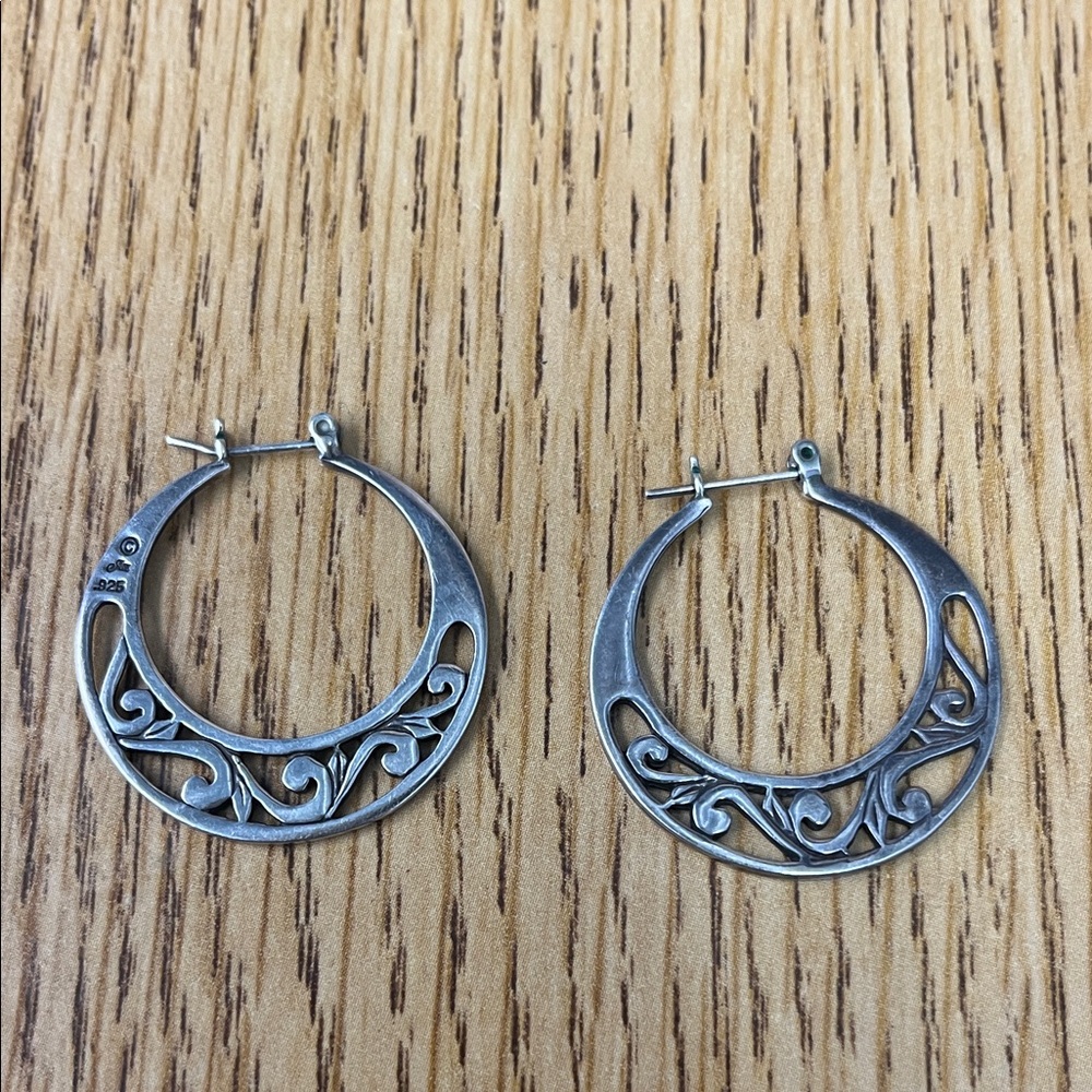 Elegant Silver Hoop Earrings 925
